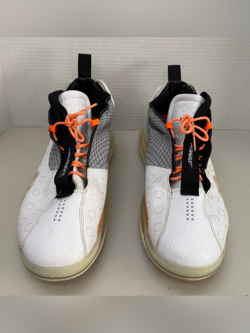 Nike Air Max 720 Men’s Size 12 White Black Orange Gray 2019 Rare AQ430-100 - Picture 2 of 7